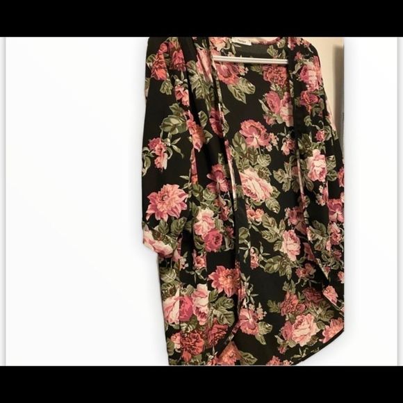 Teenbell Floral Lightweight Shawl - Picture 1 of 3